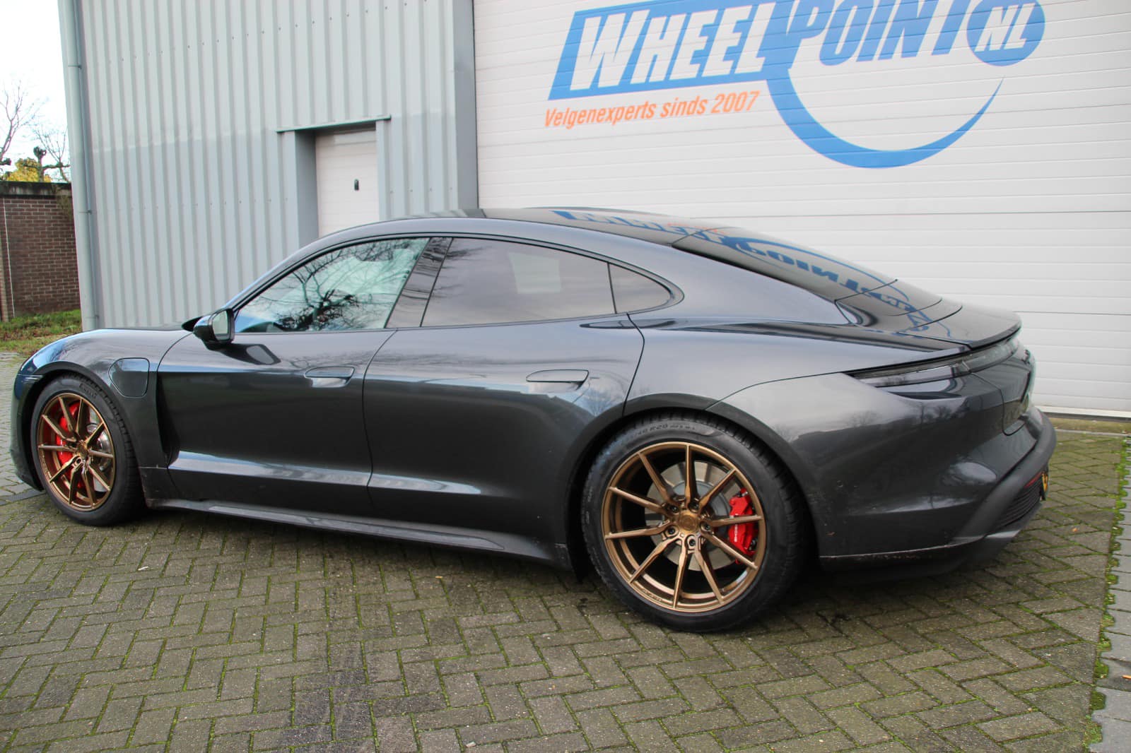 Porsche Taycan Aftermarket wheels for Taycan Taycan 20 inch Vossen aftermarket wheels 4