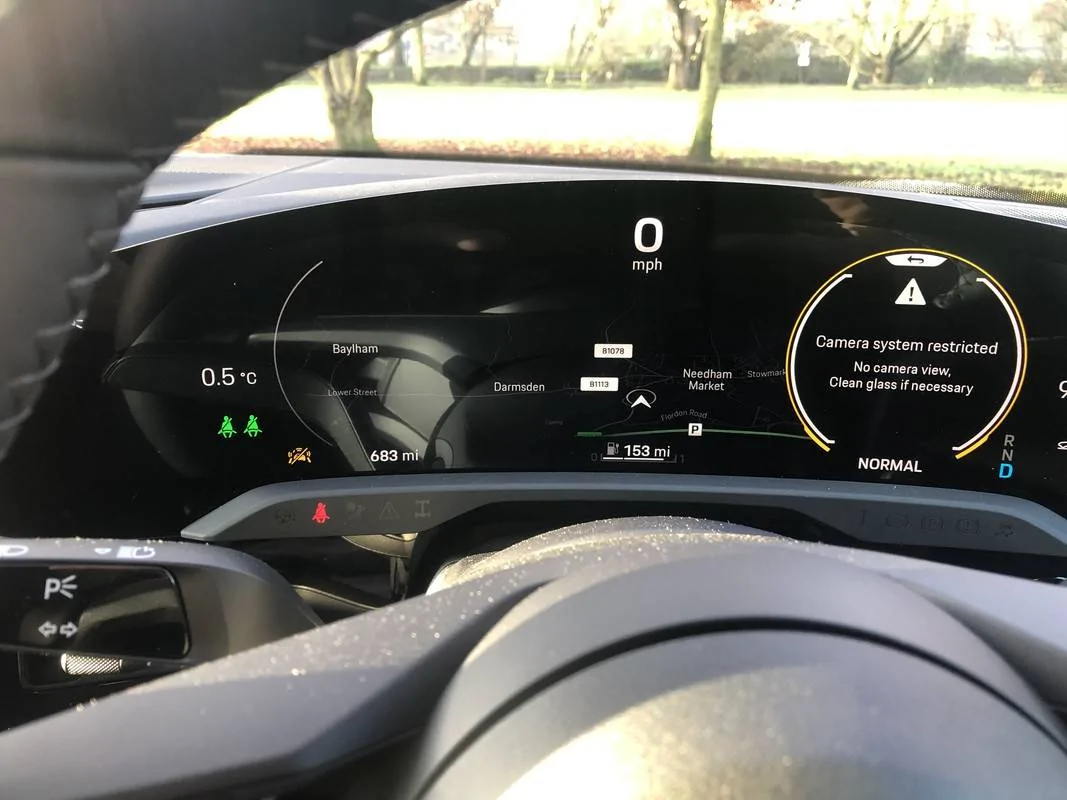Porsche Taycan First lot of dash warning lights today. 7-DCD385-C-F854-40-F3-BD8-A-F7413-C402-C23