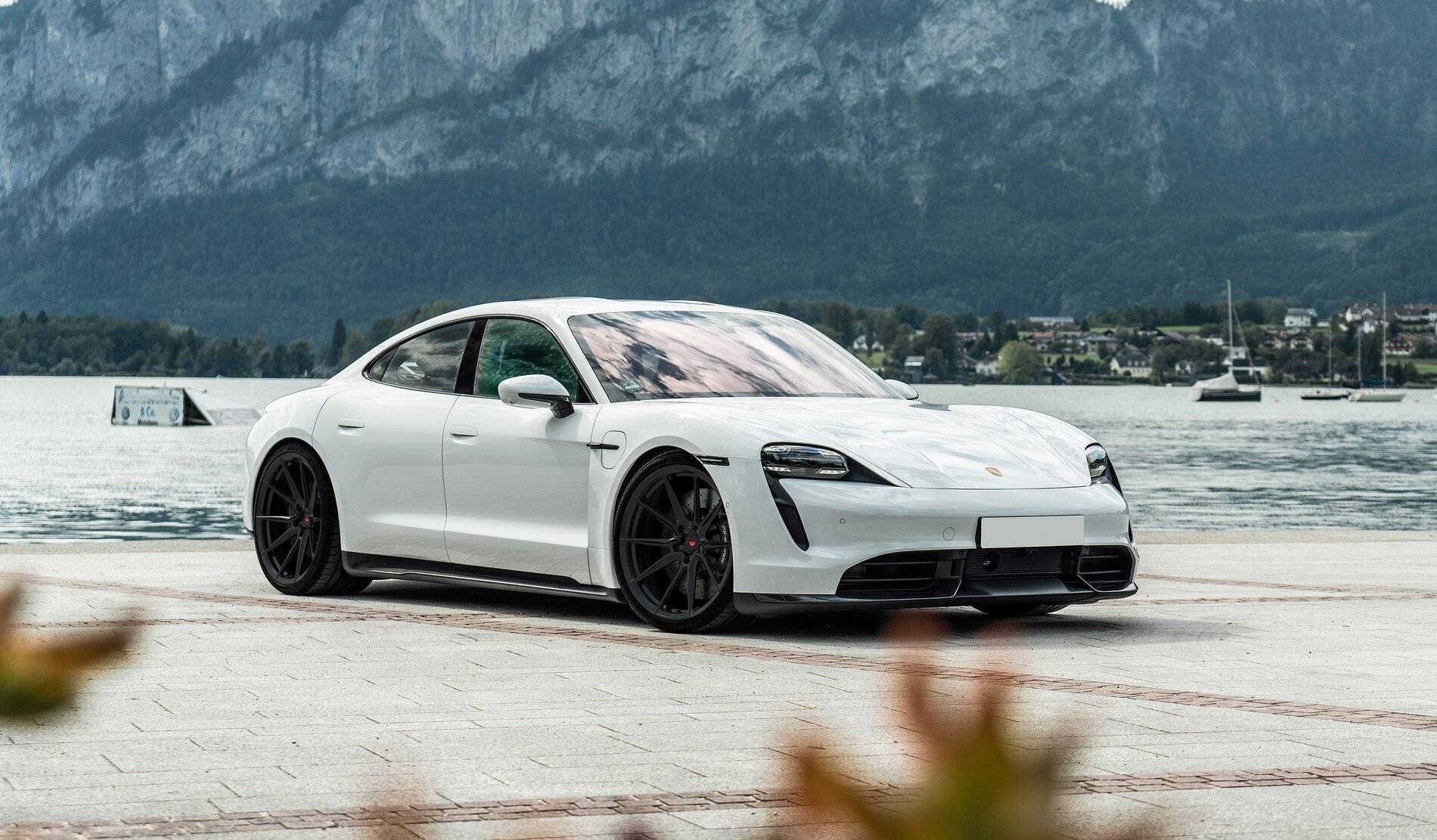 Porsche Taycan Taycan Wheels: Mission E vs Exclusive Design vs Vossen EVO2 vs Vossen S21-01 taycan evo2