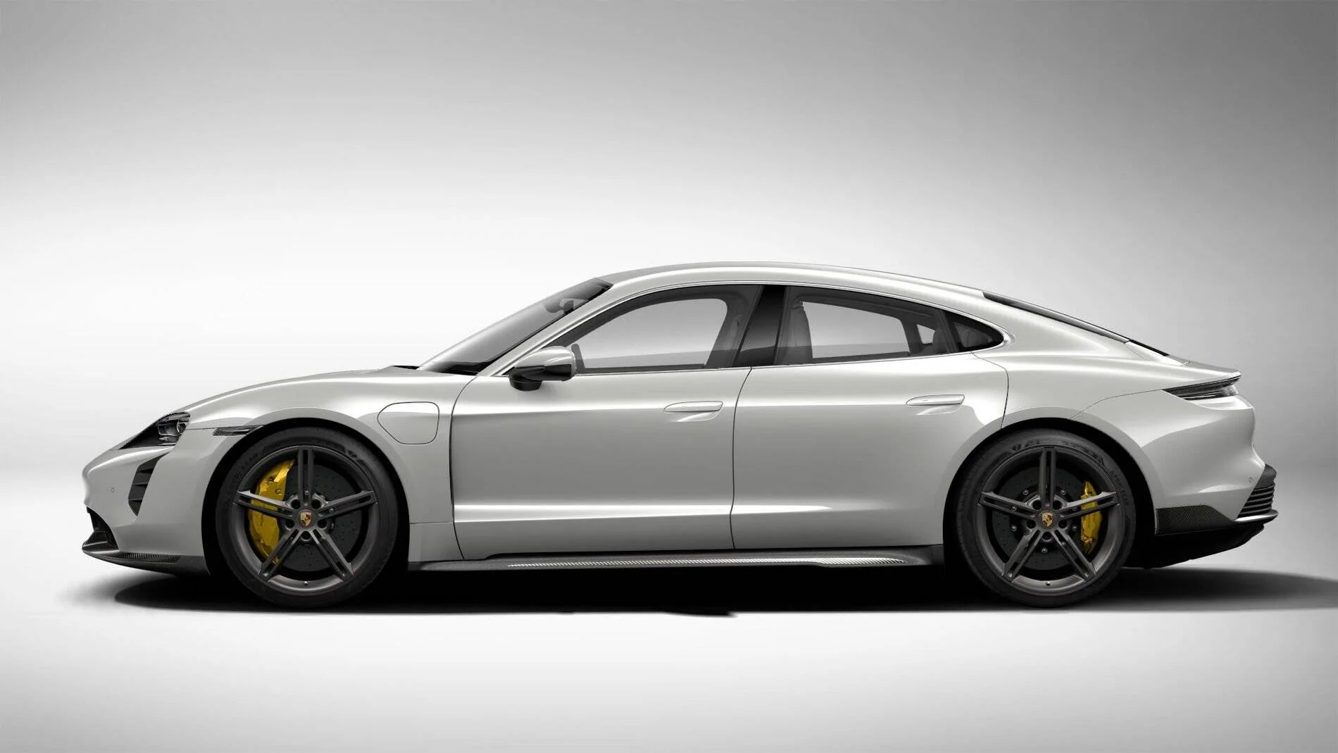 Porsche Taycan Mission E Wheels or Taycan Exclusive Wheels for 4S buyers? iris
