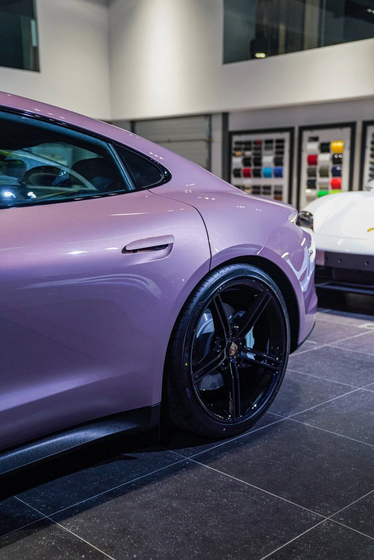 Porsche Taycan FROZEN BERRY METALLIC Taycan Club Taycan 4S Frozen Berry Metallic 3