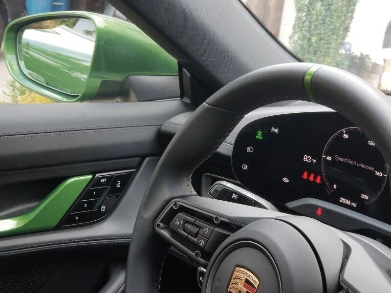 Porsche Taycan Consumption and full battery charge level 1609629607933