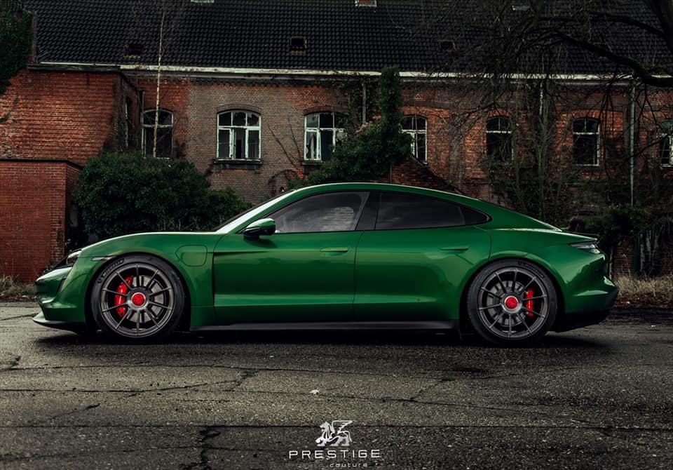 Porsche Taycan MAMBA GREEN Taycan Club Taycan Prestige Auto Couture Wheels PM-1 20%22 Deep concave Centerlock caps 4