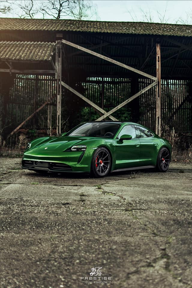 Porsche Taycan MAMBA GREEN Taycan Club Taycan Prestige Auto Couture Wheels PM-1 20%22 Deep concave Centerlock caps 15