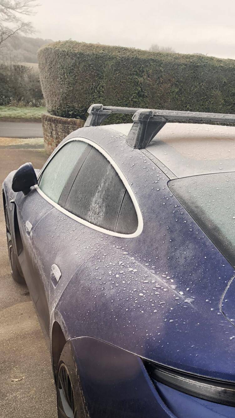 Porsche Taycan The Roof Bars Can Wait Another Day 851FF958-9BF3-4B0A-A752-C545EF2411FD