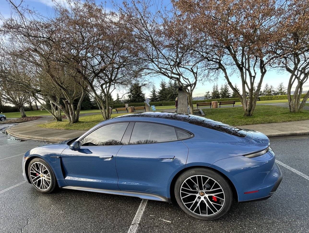 Porsche Taycan NEPTUNE BLUE Taycan Club Neptune Blue Taycan 2