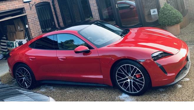 Porsche Taycan CARMINE RED Taycan Club B9D802CB-E35B-4B0C-B4B5-21CAB2CA2463