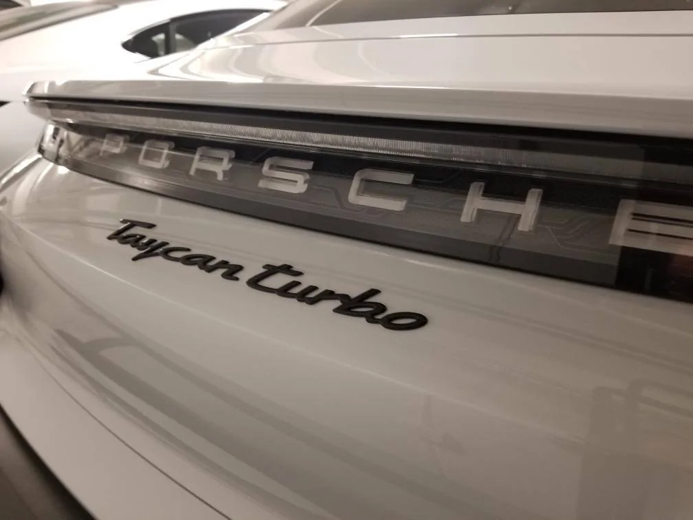 Porsche Taycan ICE GREY Taycan Club IMG_1474