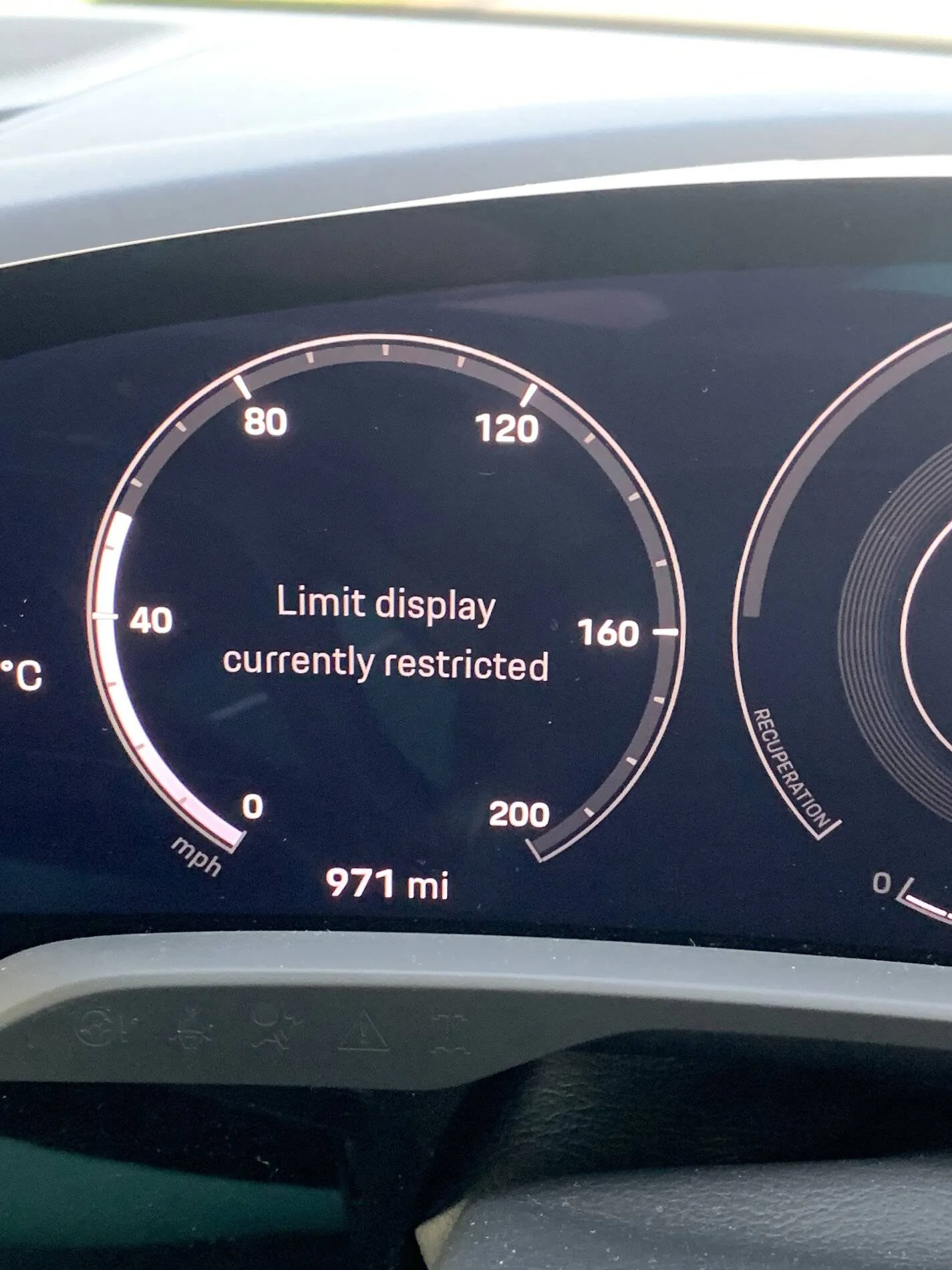 Porsche Taycan Park Assist Not Available error message C1B28CF8-B1E6-47A4-A428-5C8F6DFD3D1A