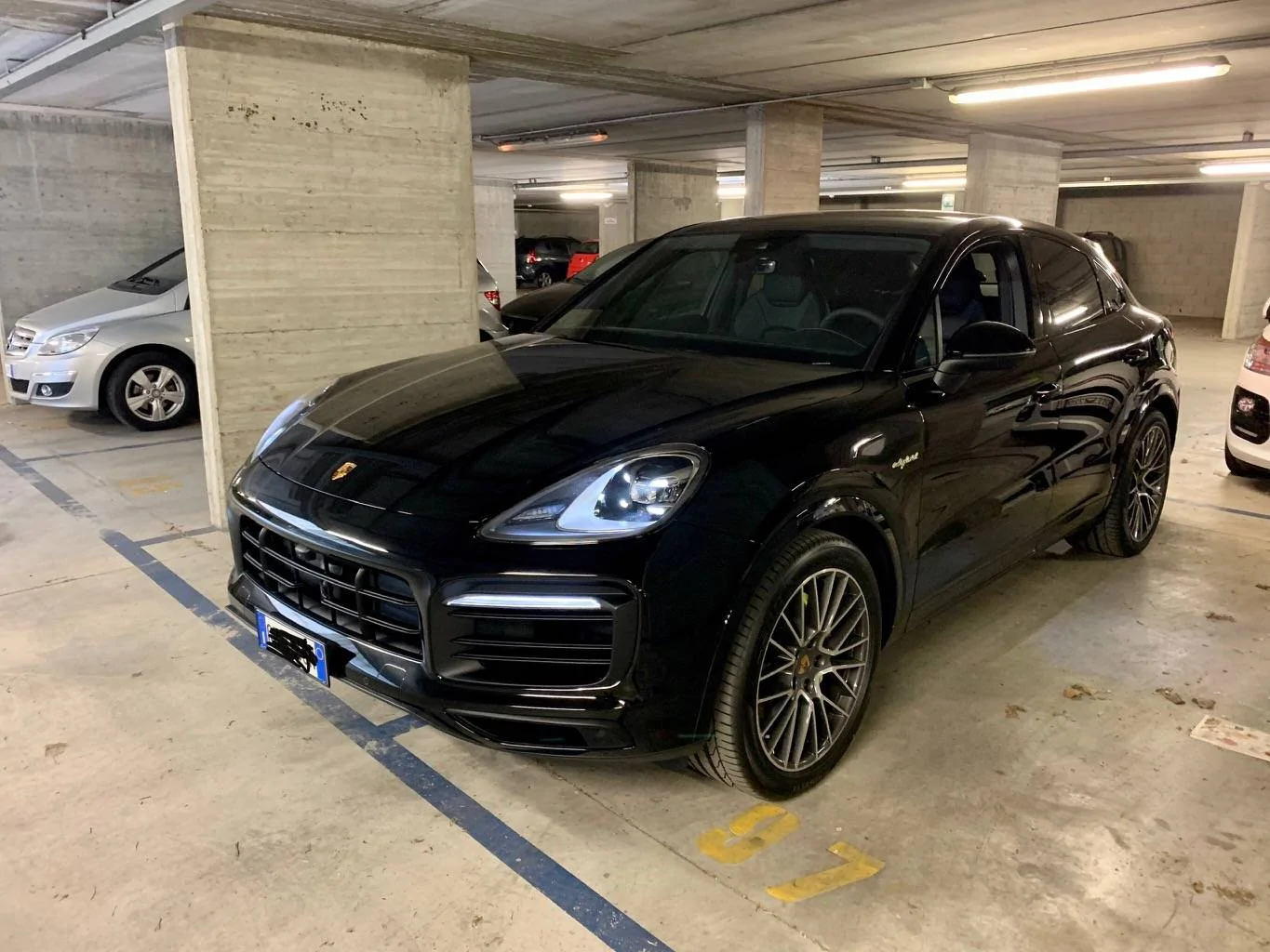 Porsche Taycan What else do you drive? Cayenne.coupè1