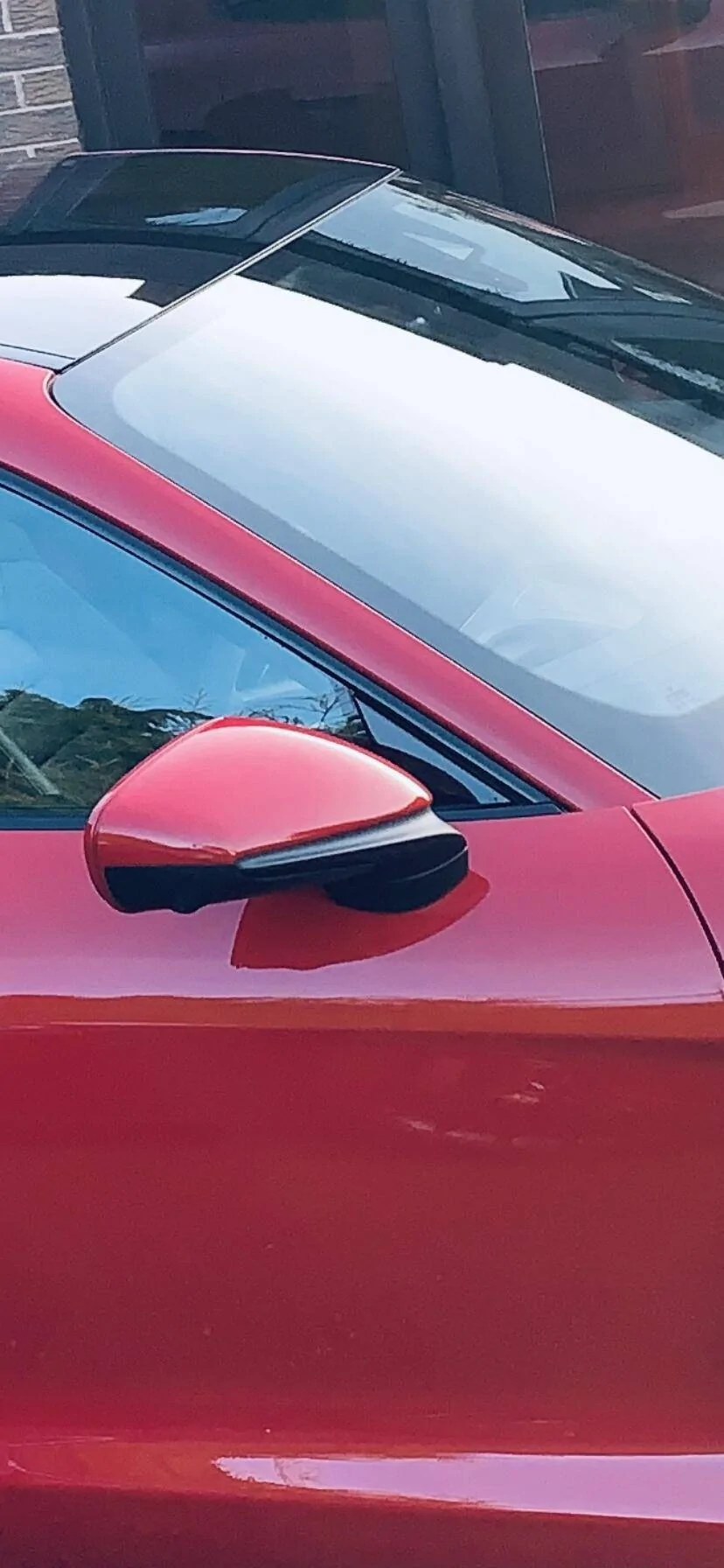 Porsche Taycan How does the standard window and mirror trim look? EB7C8BDC-7B77-4D5A-8C63-36209B6D6E7C