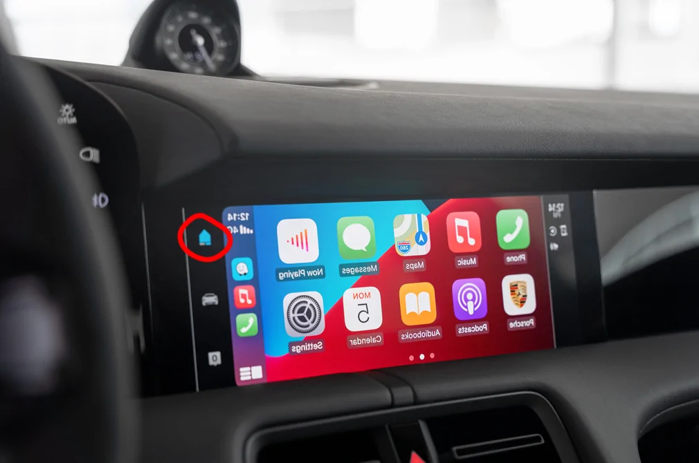 Porsche Taycan Dealer says no wireless CarPlay for 2021 Taycan? 1611436359933