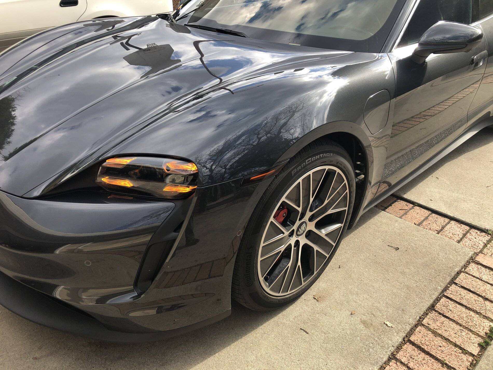 Porsche Taycan Please Welcome Stealth F22135CB-E6F5-4AB4-9021-08A8CF5D6CD5