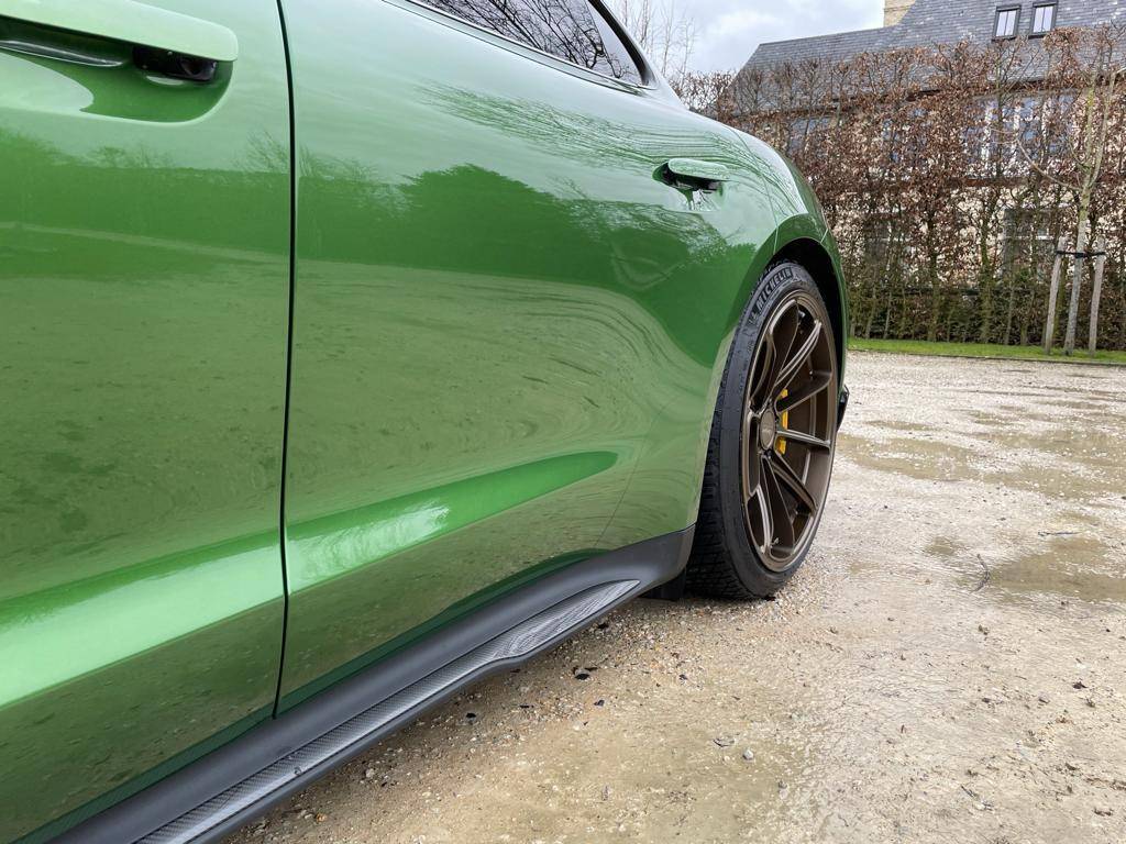 Porsche Taycan Army Green 4S Wrap d37aa033-a4f1-4640-9287-cdc5e5faab2b
