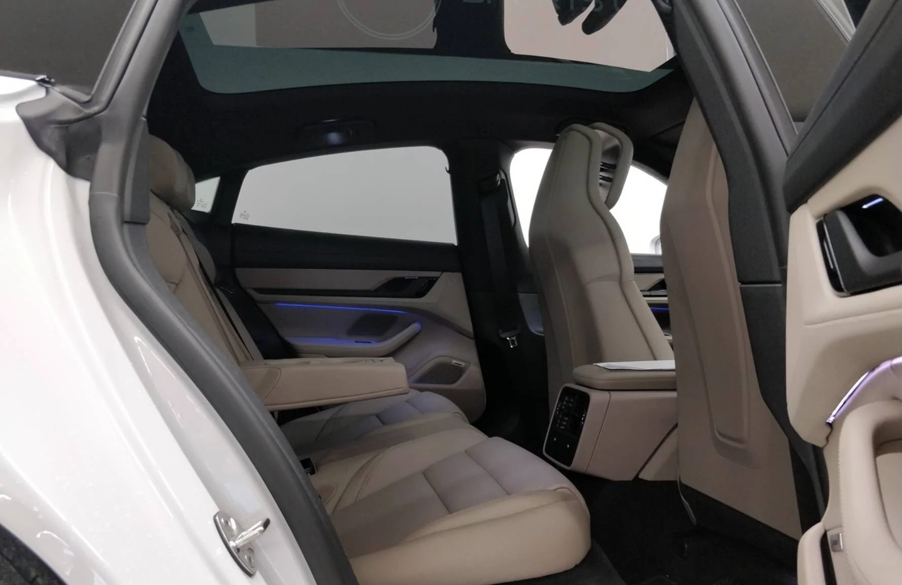 Porsche Taycan Help! my 4s build so far plus question on interior 74D1B277-8D68-428B-BAE2-877B564CD7F7