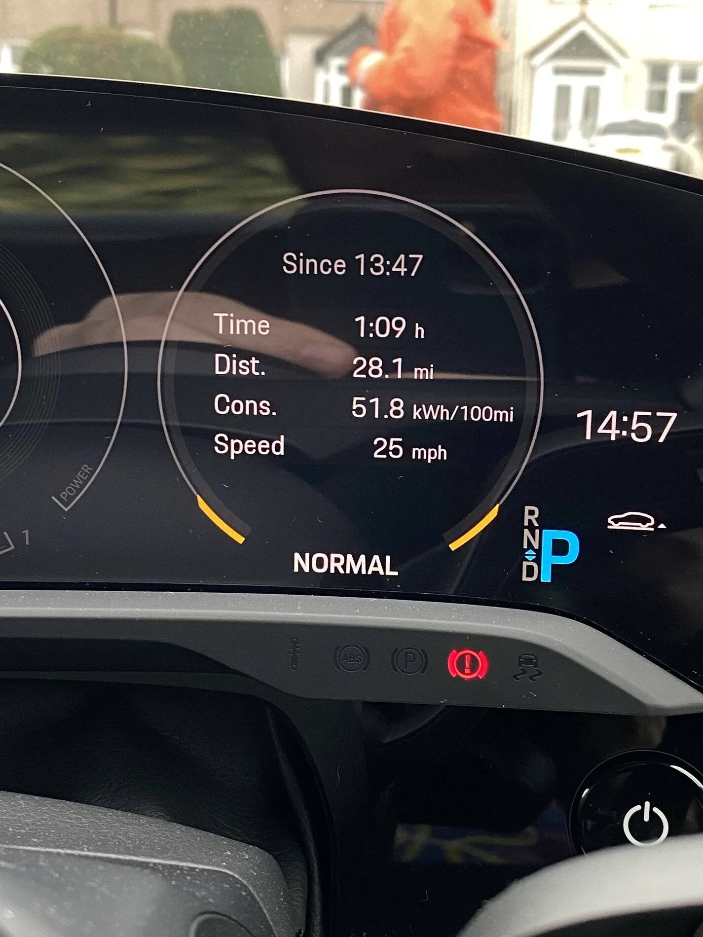 Porsche Taycan 100% charge showing 175 mile range 1DBEBA4A-B8EB-4EE3-9F1C-CF1EAC3544A1