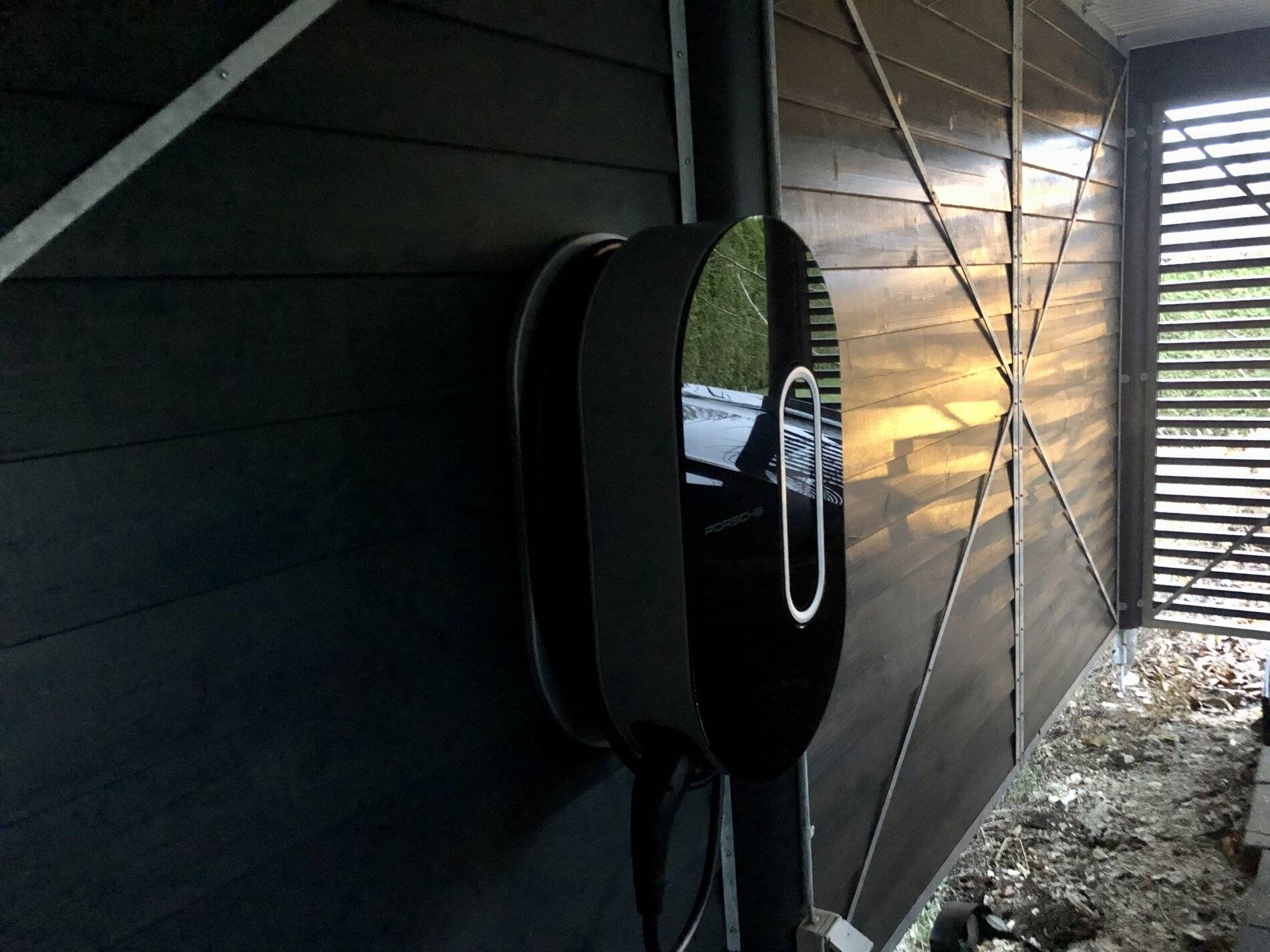 Porsche Taycan Show your home charging setup for your Taycan 2FC93B32-DF93-4AE8-9811-B9F99F3253ED