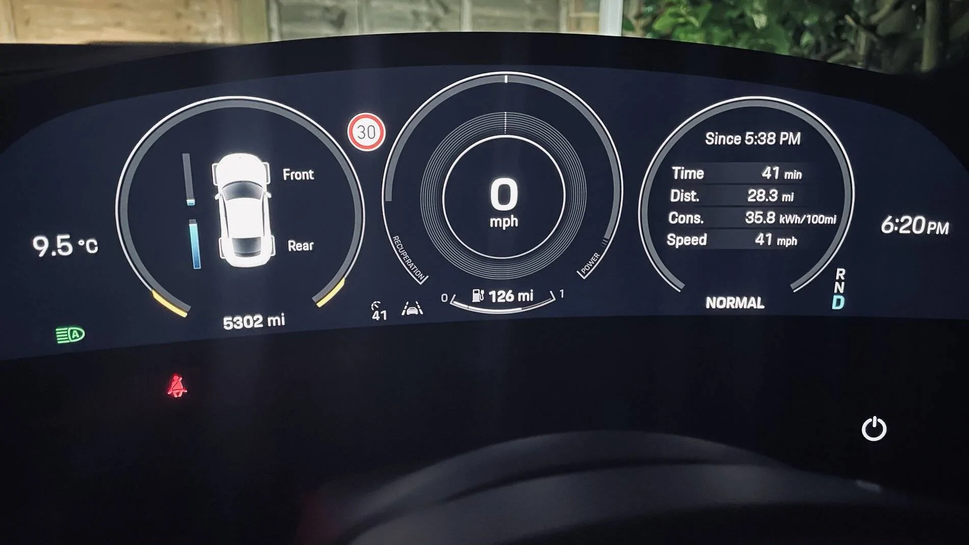 Porsche Taycan 100% charge showing 175 mile range C720A087-3A6B-4614-A7BC-3DBC682F1615