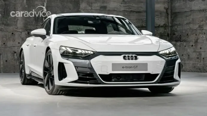 Porsche Taycan 2021 Audi RS e-tron GT Prototype Review 1612543724187