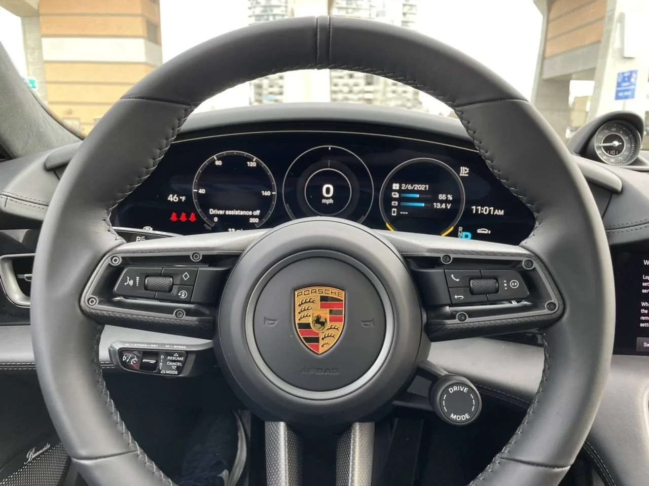 Porsche Taycan Pic of Head Up Display (HUD) & Wireless CarPlay/Charging C24CCD31-0D7D-45D4-8B4B-CD205C6C7542