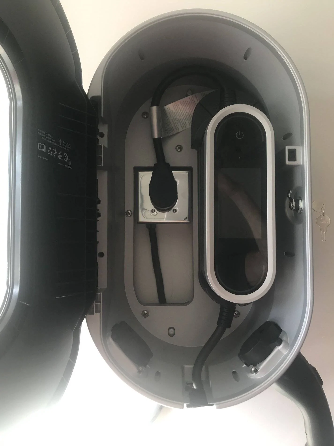 Porsche Taycan Show your home charging setup for your Taycan DC23CE19-DDF1-4FF1-8AA7-51191A84BA11