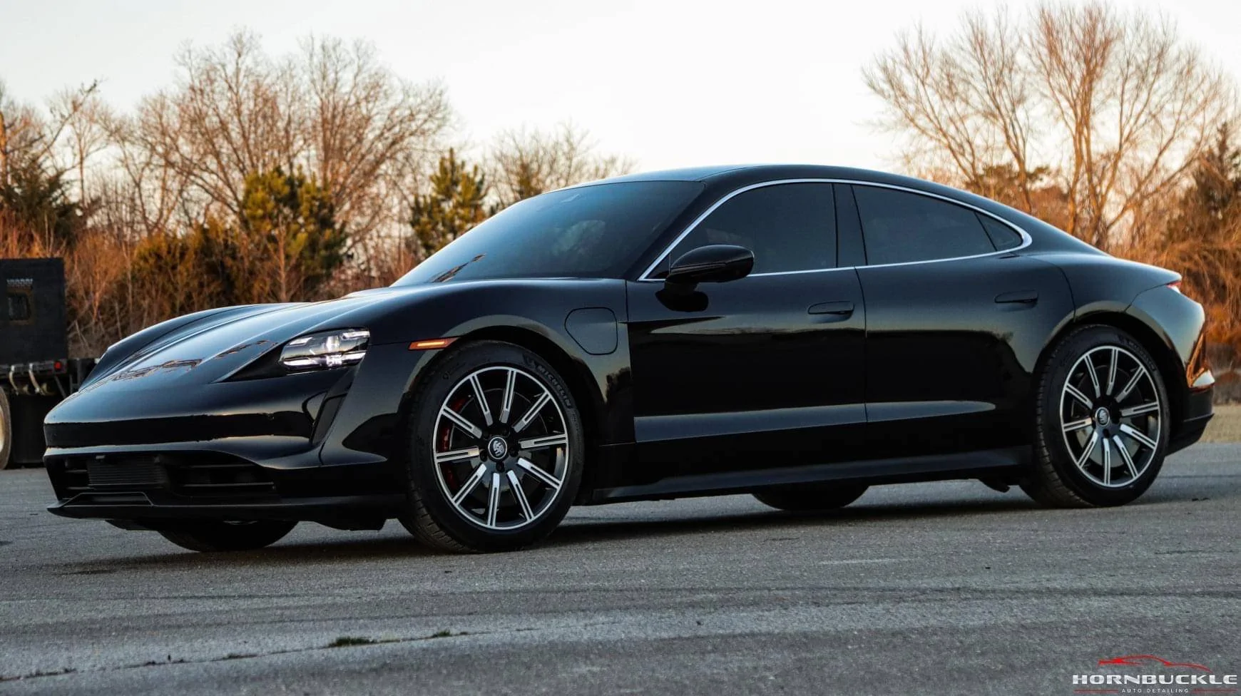 Porsche Taycan BLACK / JET BLACK Taycan Club 4EBD69C6-F036-4005-927F-B4CA9463BE4F