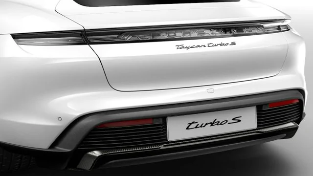 Porsche Taycan Rear light strip with 'PORSCHE' logo in black?? 4A2C6A93-DED6-4059-BF48-98C2376B8BEC