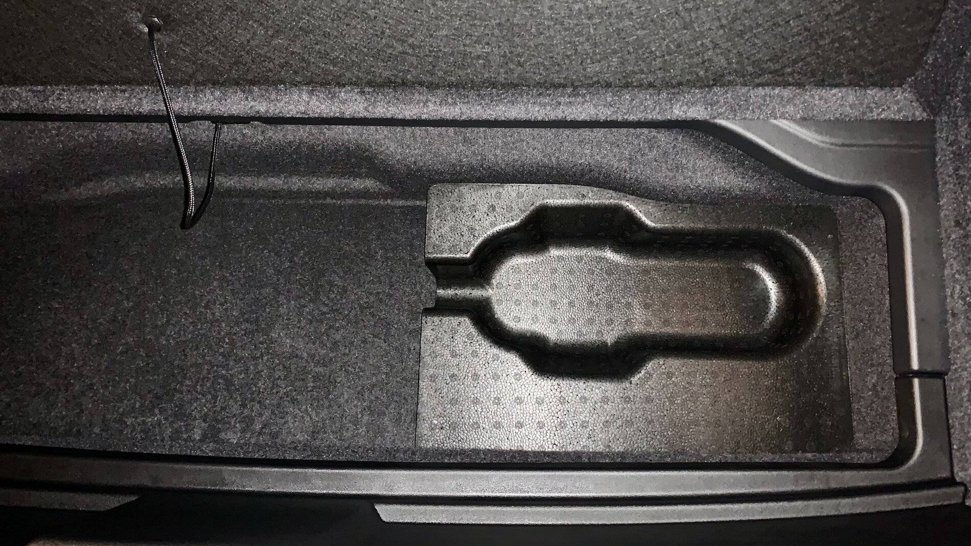 Porsche Taycan What’s this space for? DA997696-FA2F-43B7-BE53-5654BE9947AB
