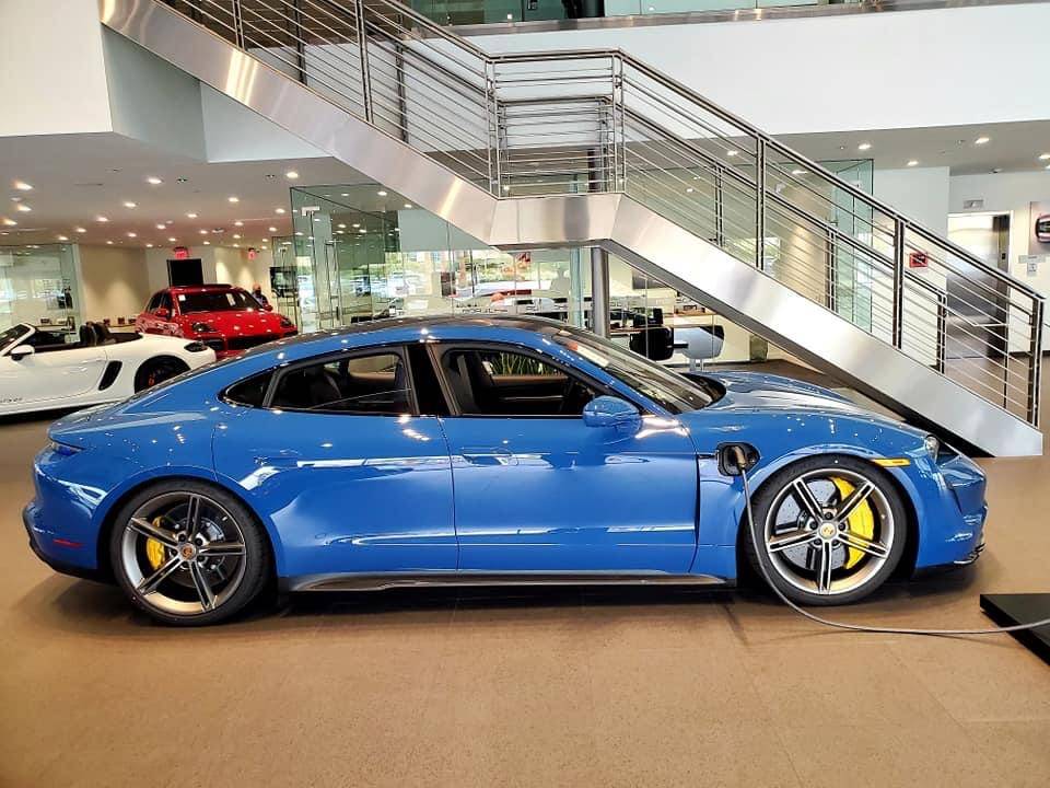 Porsche Taycan Ride height 4S to Turbo 7B6C8A95-F0E6-4B73-A929-1ABAF9104860
