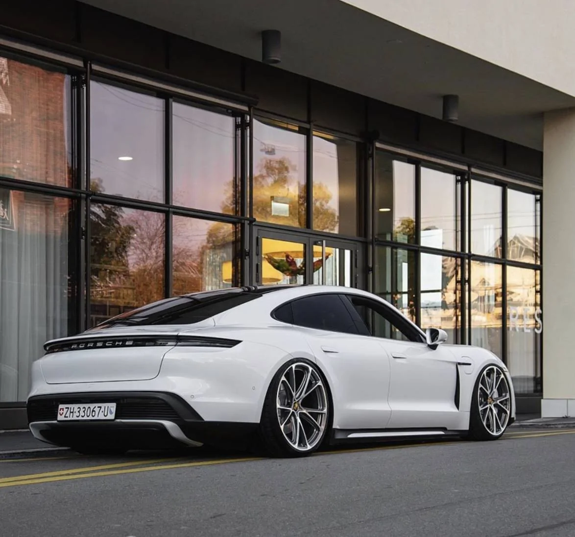 Porsche Taycan Finally ordered my Taycan FA82C56A-9FBB-44E5-909F-E26A633BE52A