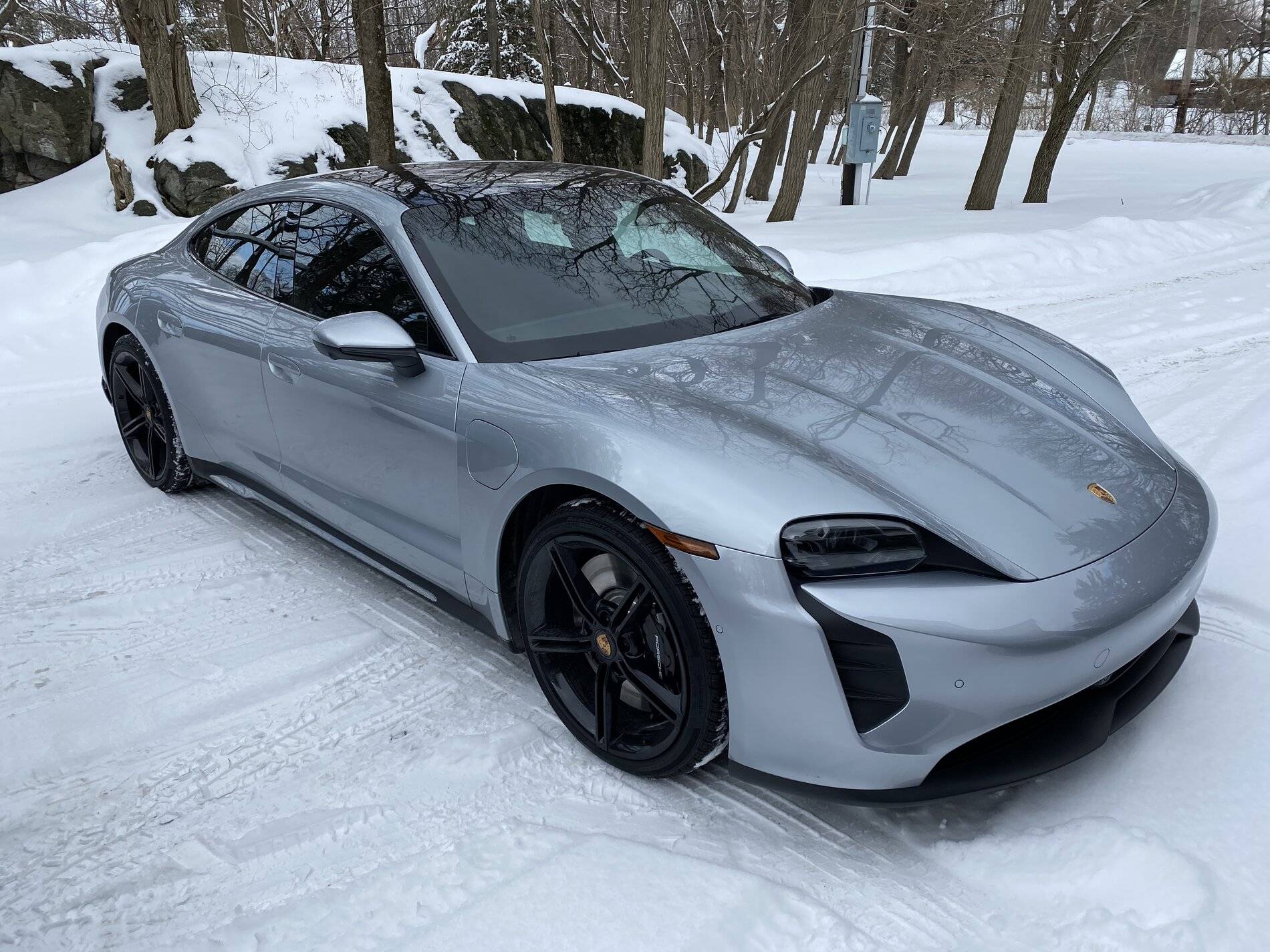 Porsche Taycan Taycans spotted in the wild 2466AECD-69B9-4D65-BFDB-F47DA1C9A8BB