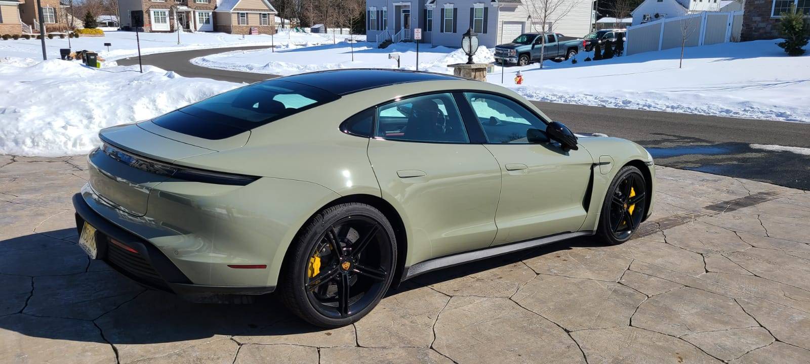 Porsche Taycan My 2021 Taycan 4S Performance Battery w/ Khaki Green Wrap and ceramic coating Side - Back