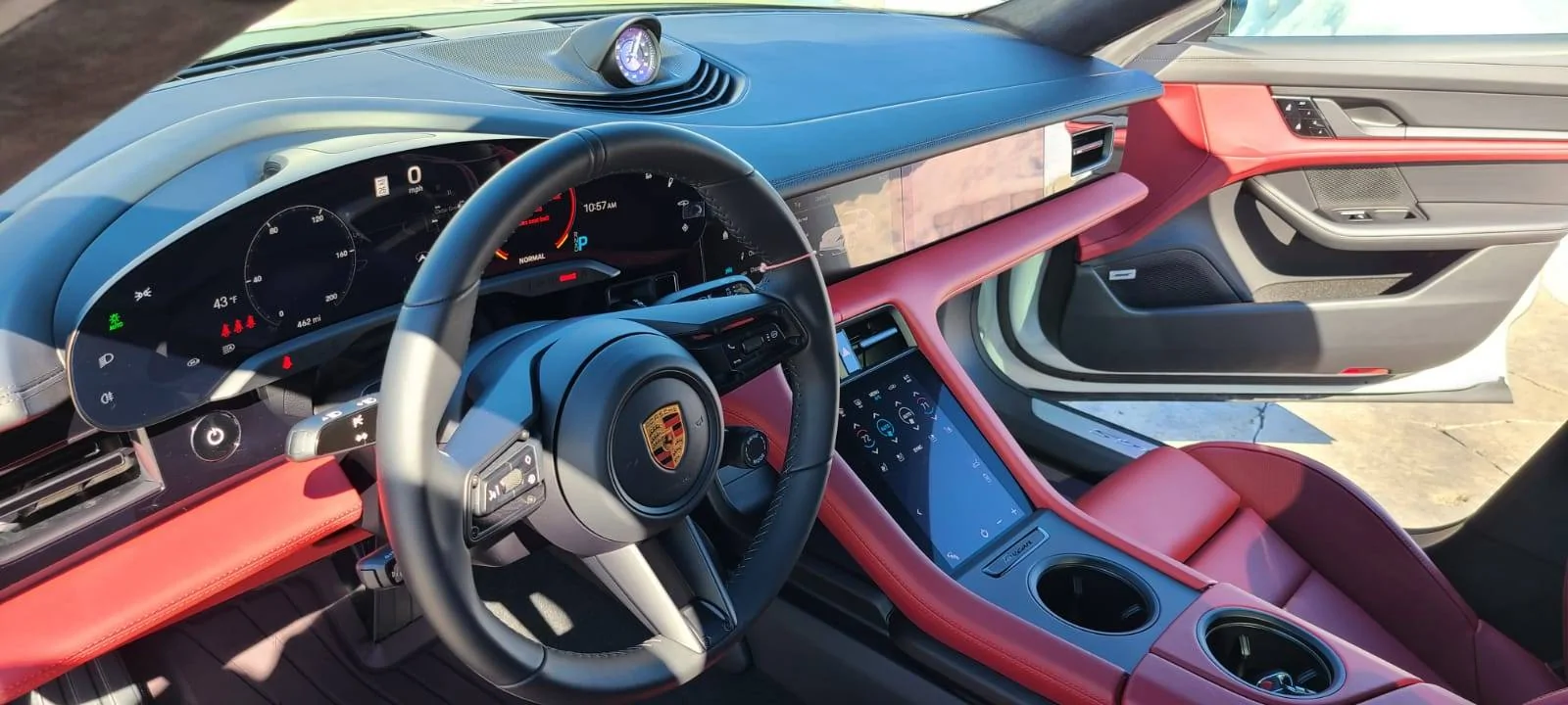 Porsche Taycan My 2021 Taycan 4S Performance Battery w/ Khaki Green Wrap and ceramic coating Driver side - insid
