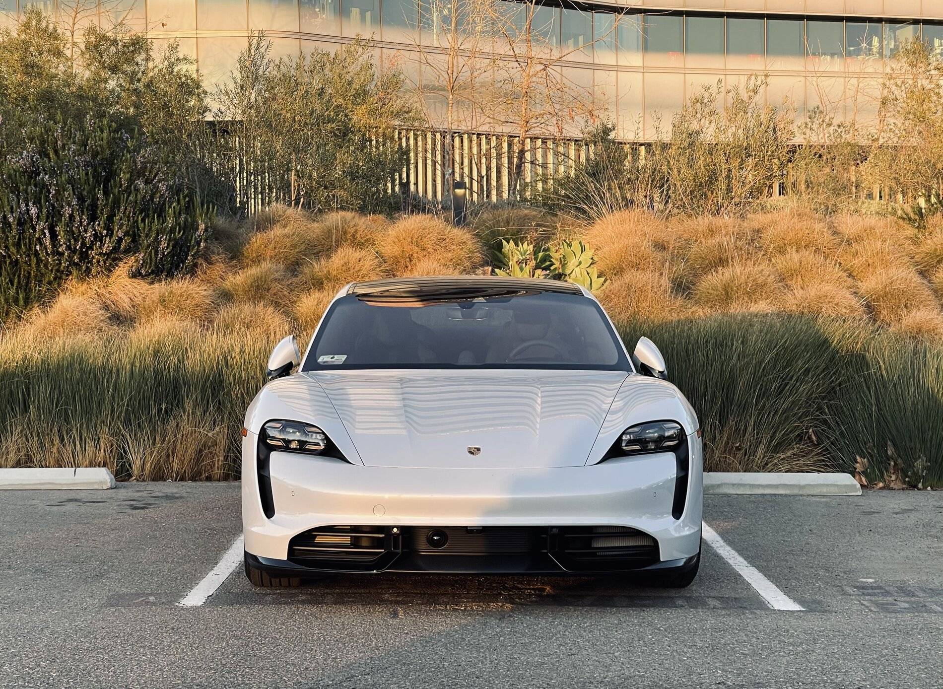 Porsche Taycan ICE GREY Taycan Club unnamed