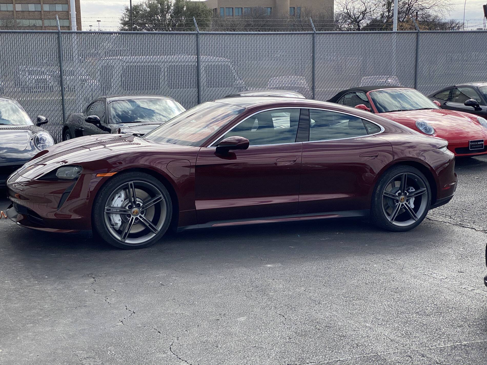 Porsche Taycan CHERRY METALLIC Taycan Club D53CCE4B-AF0E-40DE-95A5-ABED23724AE1