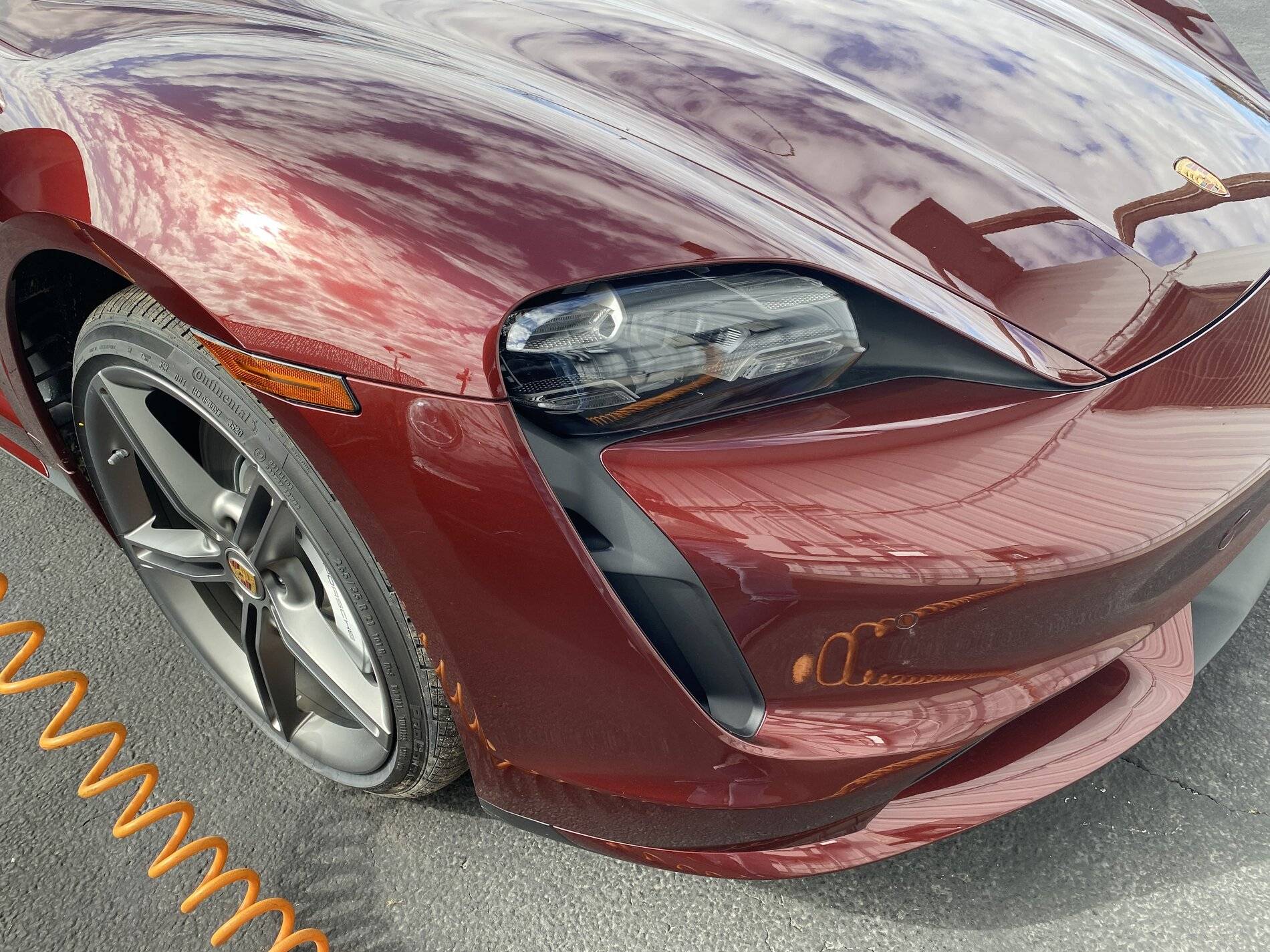 Porsche Taycan CHERRY METALLIC Taycan Club A4EFA242-9299-495F-9826-4C7BFD701A81