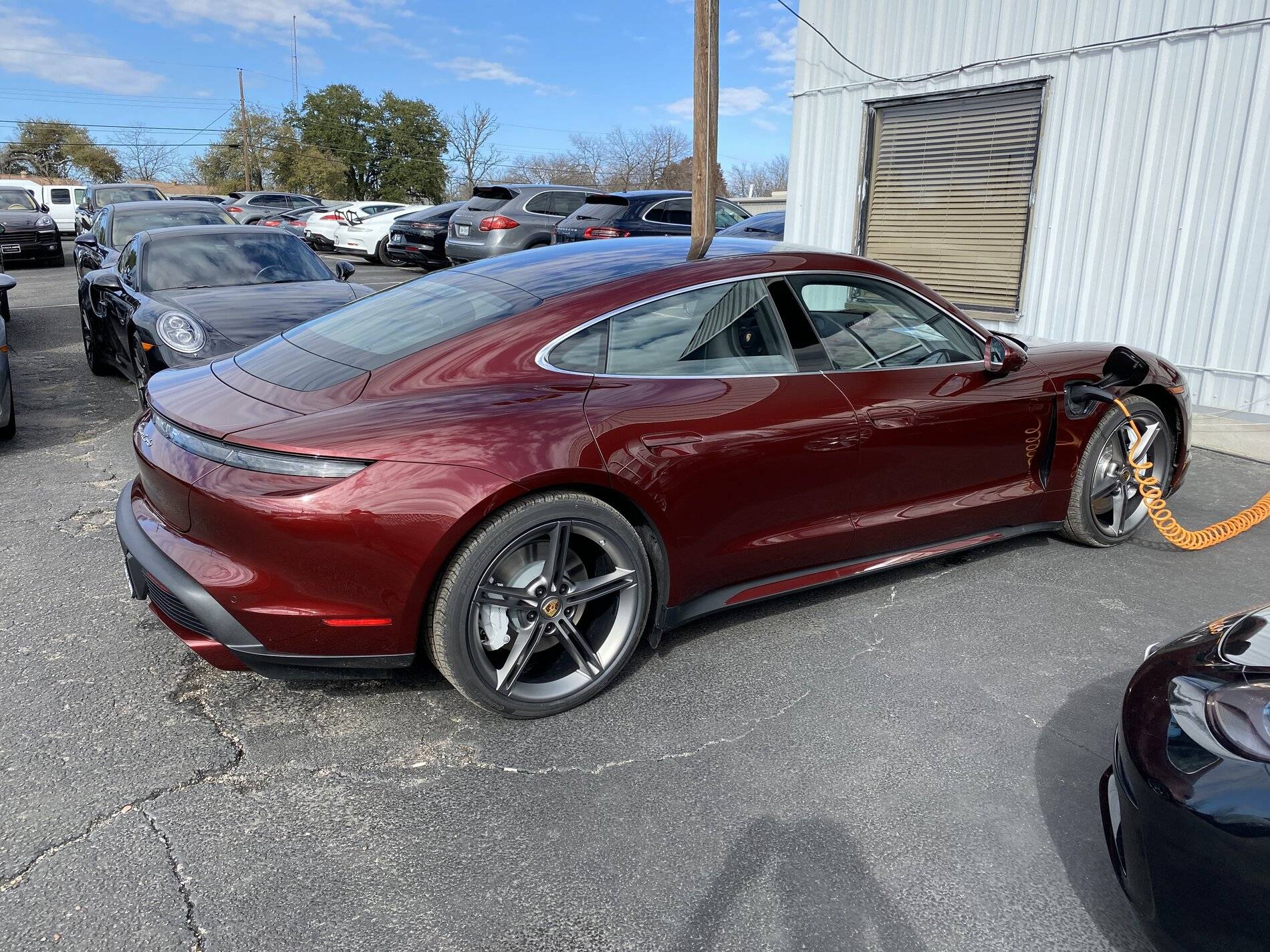 Porsche Taycan CHERRY METALLIC Taycan Club EC7A4AEC-2B65-444D-95FB-7EE2EDDC72E8