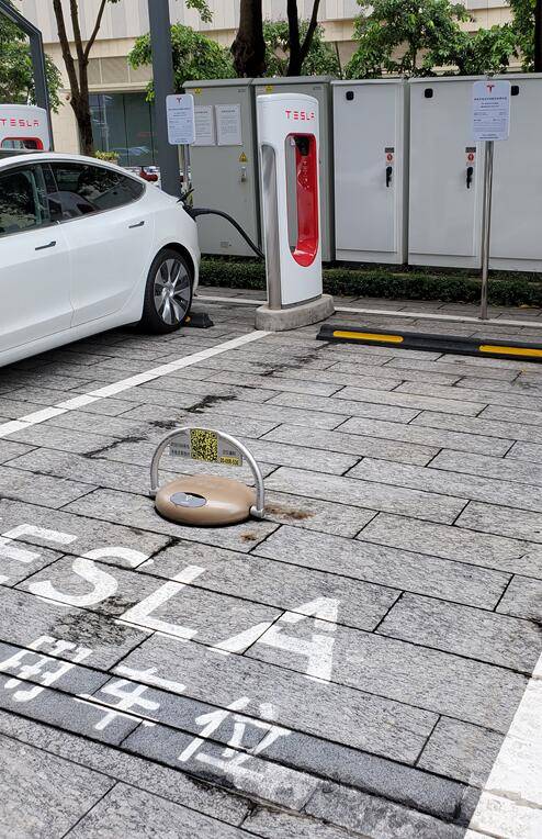 Porsche Taycan EA charging FAIL FAIL FAIL 1614649811066