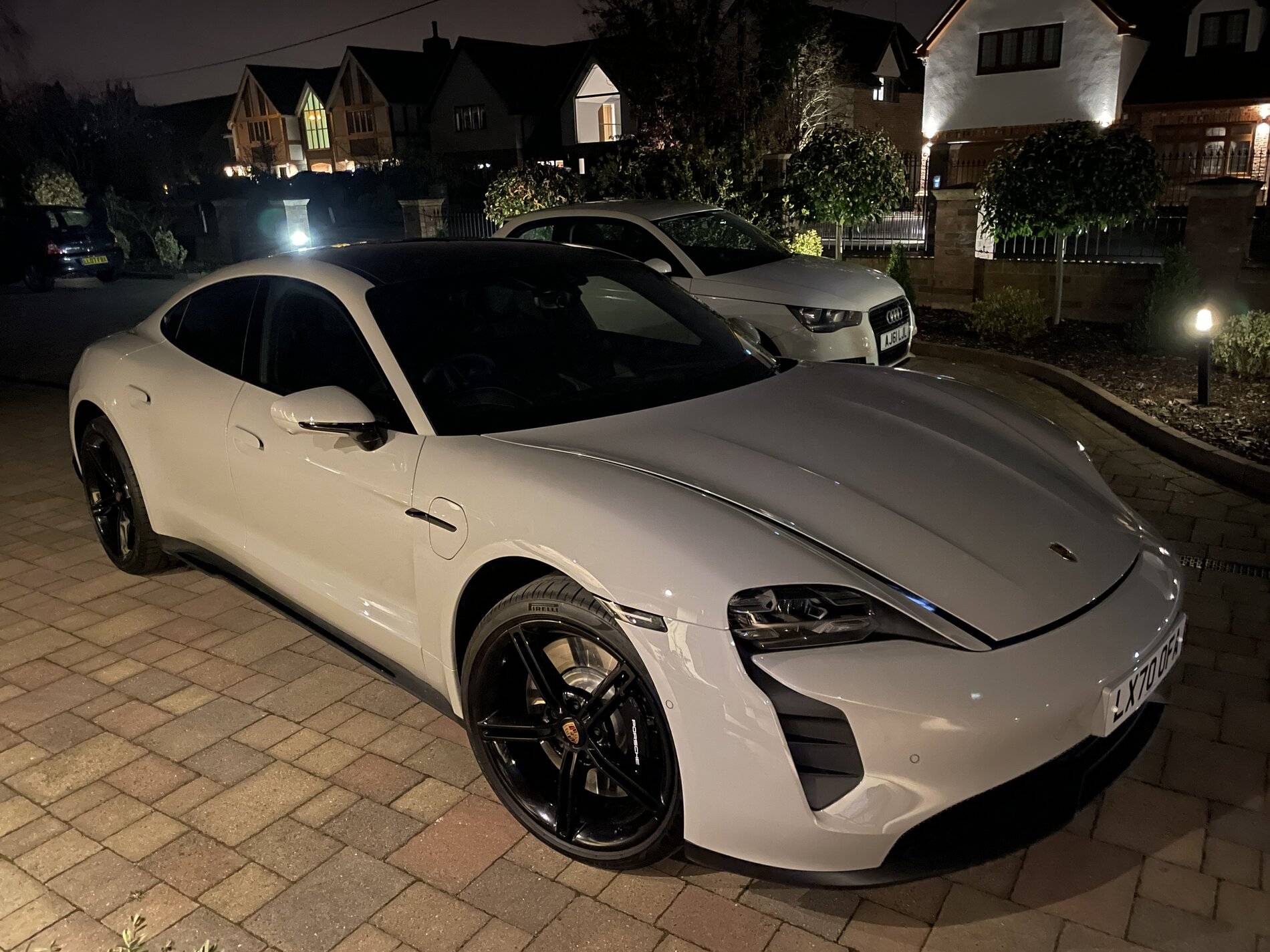 Porsche Taycan UK charging on 7.2kw rolec 688994BB-9757-4932-9EC4-DD2379AEDE7D