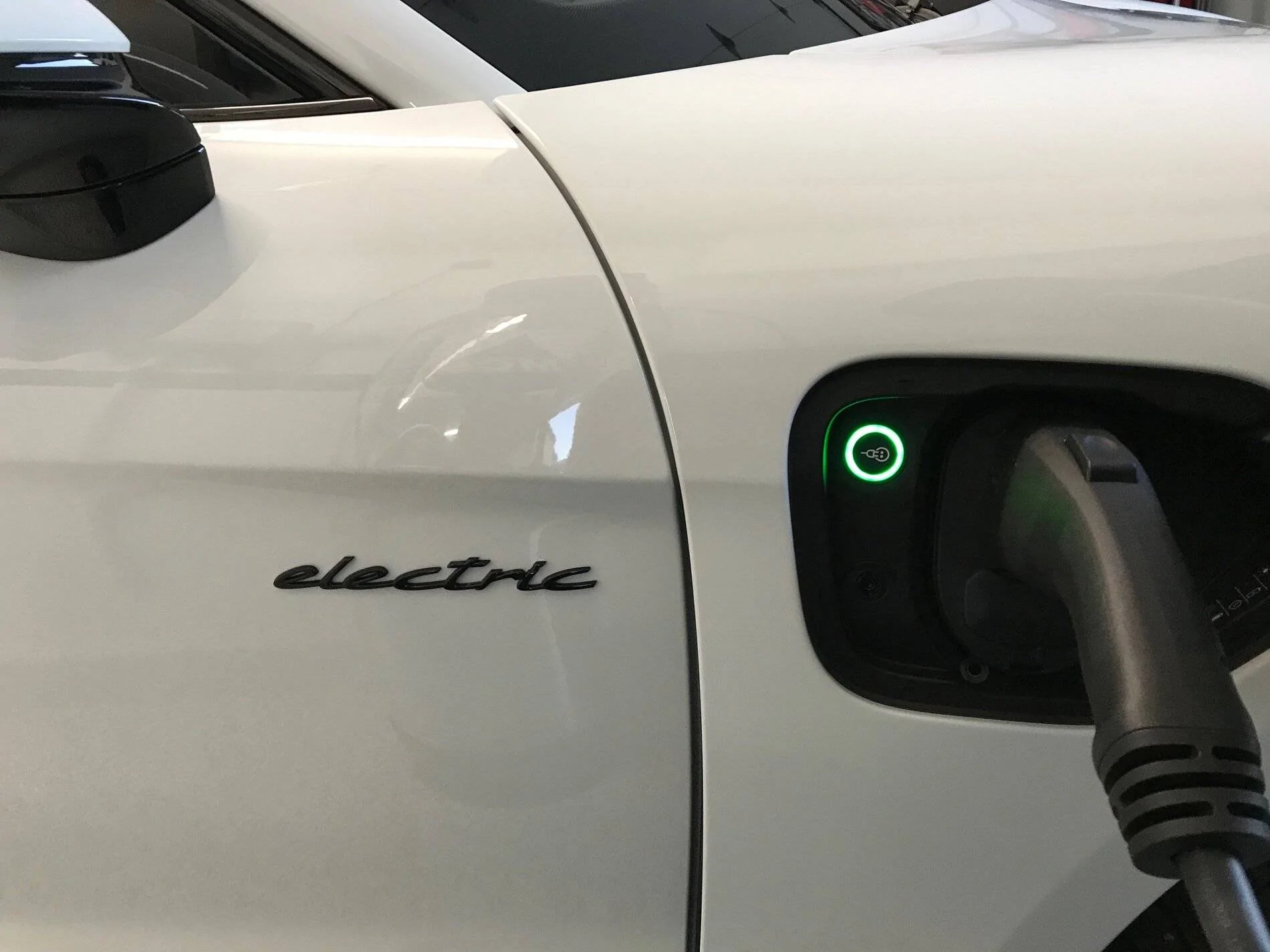 Porsche Taycan “Electric” Badge - Did you? B1CCED37-1934-4B02-B5B5-F4AEB9897D48
