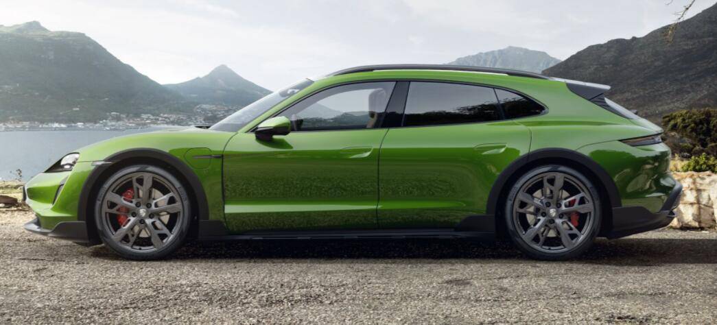 Porsche Taycan Mamba Green with Gloss Black or Satin Aurum Wheels??? Screenshot (76)