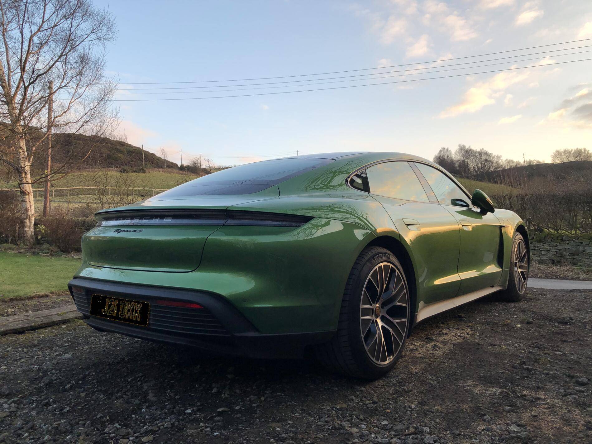 Porsche Taycan MAMBA GREEN Taycan Club IMG_8174
