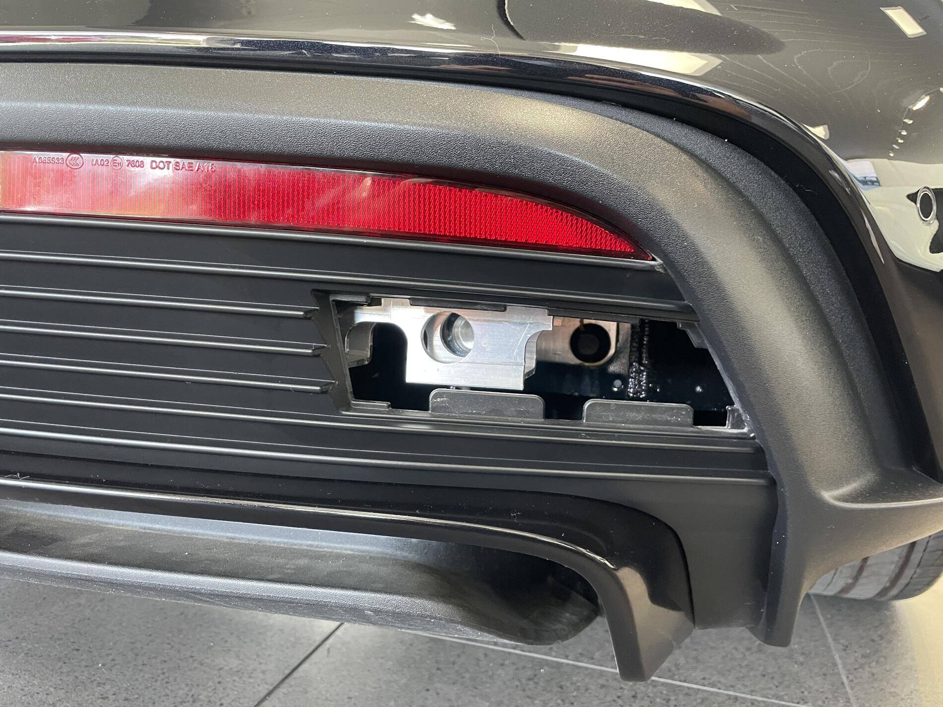 Porsche Taycan Rear bike rack mounts tempImagetPcInl
