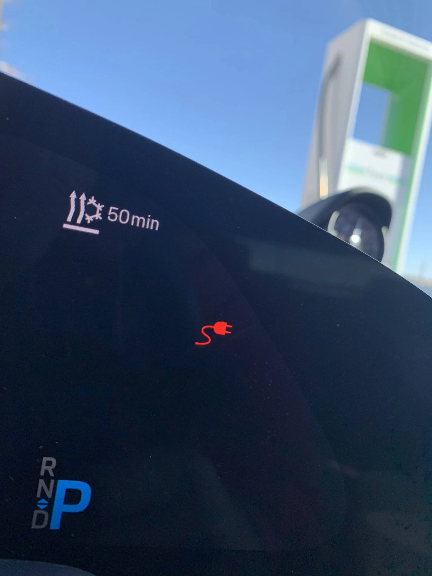 Porsche Taycan Strange charging Icon on dash IMG_1283