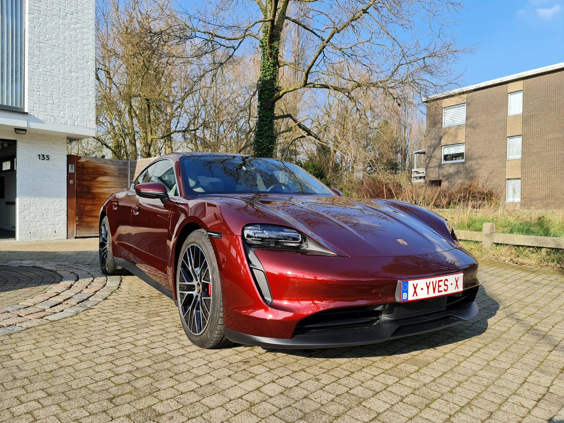 Porsche Taycan CHERRY METALLIC Taycan Club 20210308_154534