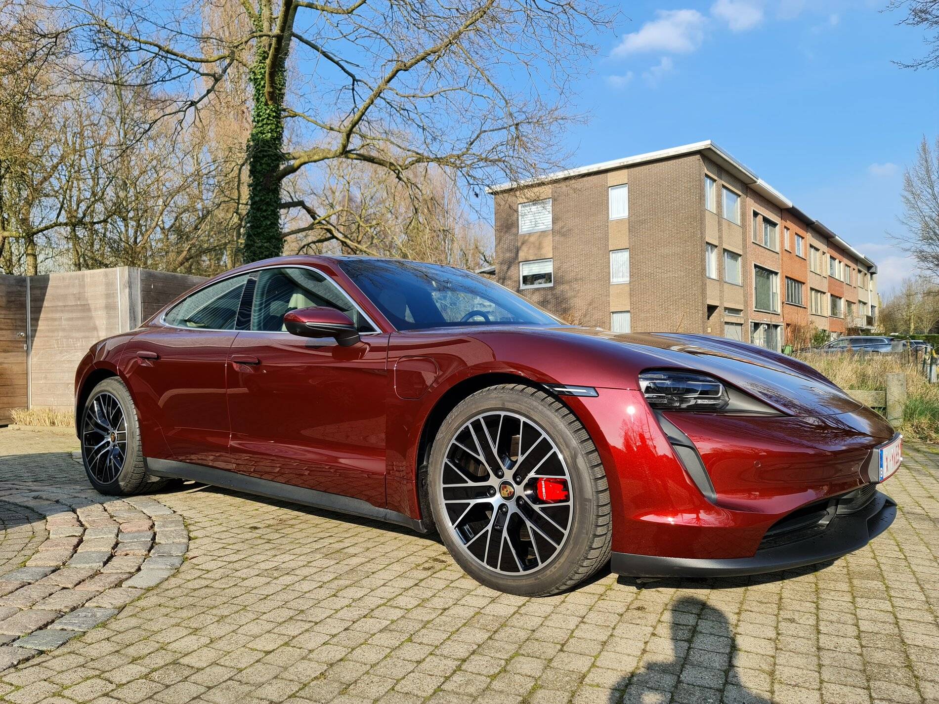 Porsche Taycan CHERRY METALLIC Taycan Club 20210308_154559