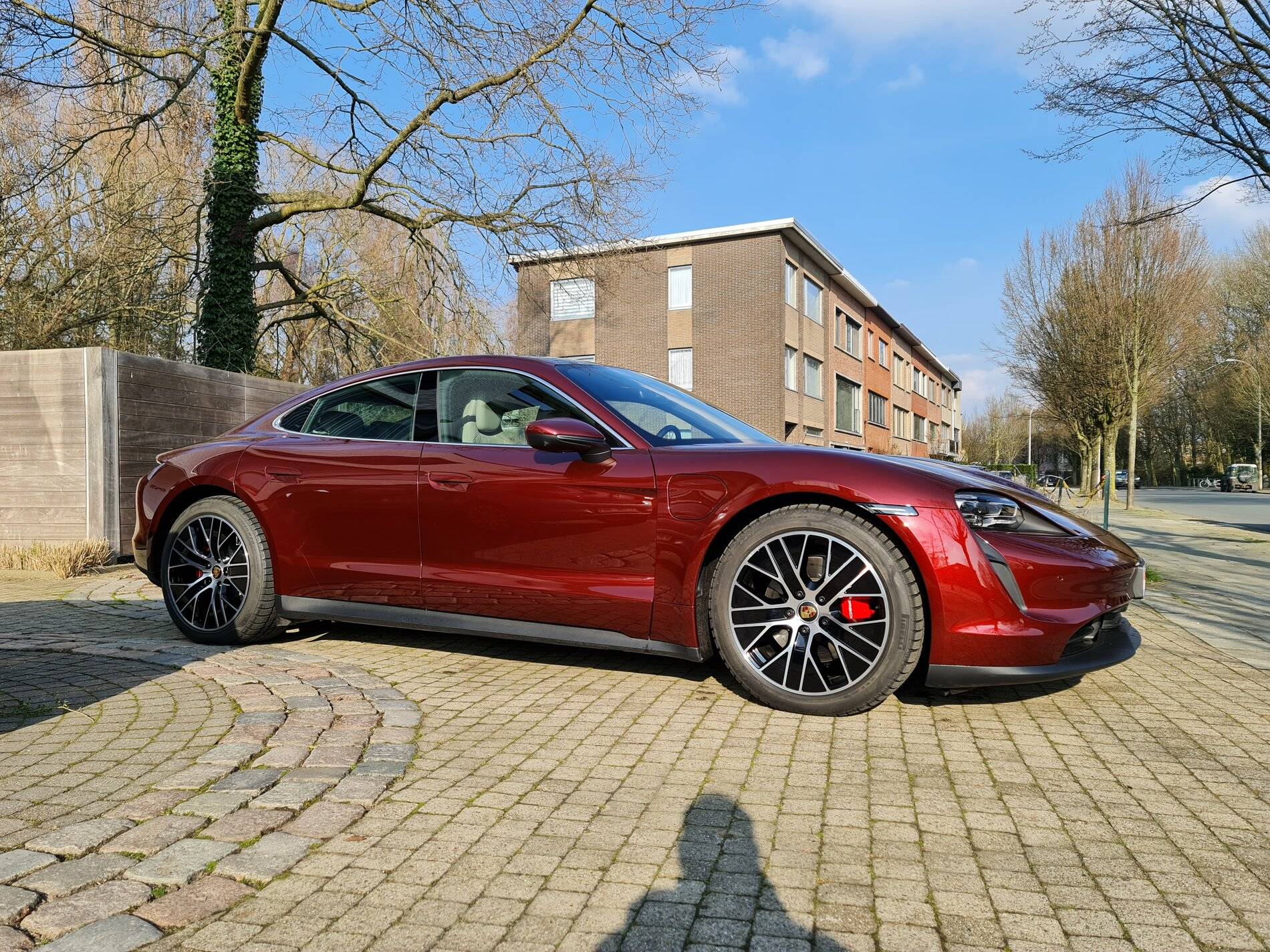Porsche Taycan CHERRY METALLIC Taycan Club 20210308_154627