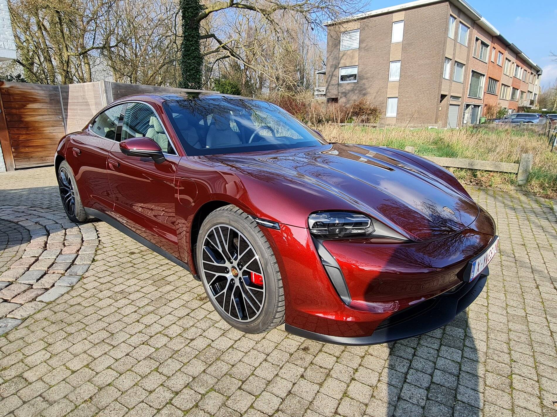 Porsche Taycan CHERRY METALLIC Taycan Club 20210308_154751