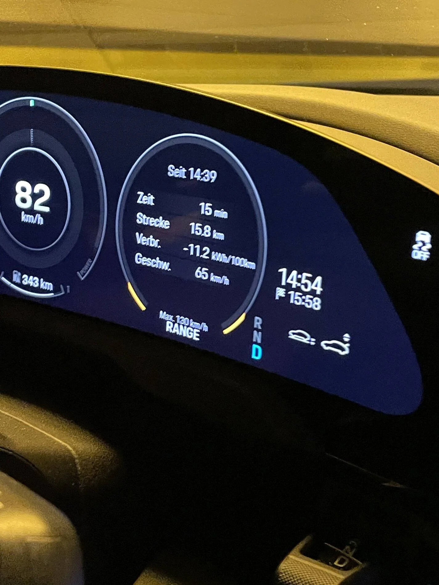 Porsche Taycan Wow pretty efficient battery on the 4S 08F7B5E4-0591-4FC2-990D-1FC7BB03206B