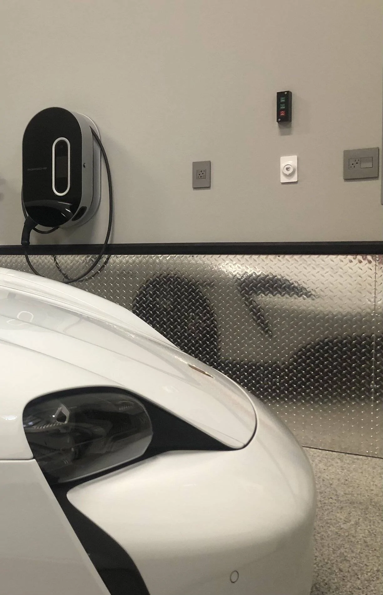 Porsche Taycan Show your home charging setup for your Taycan 47DFA162-195D-41ED-A92A-977D9C07F7A3